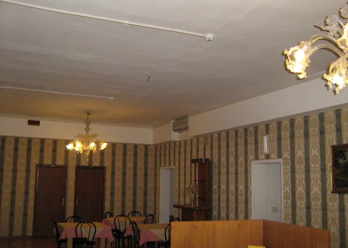Hotel Airone